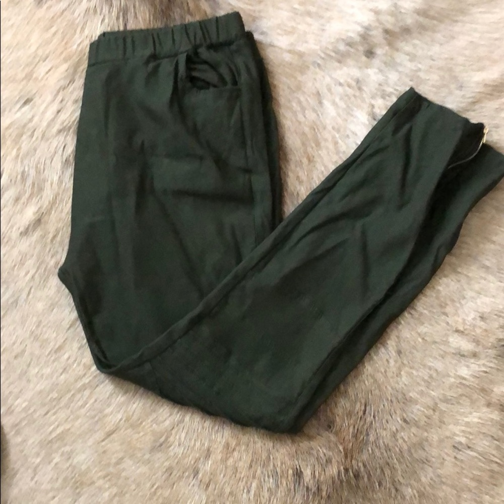 Olive green moto jegggings